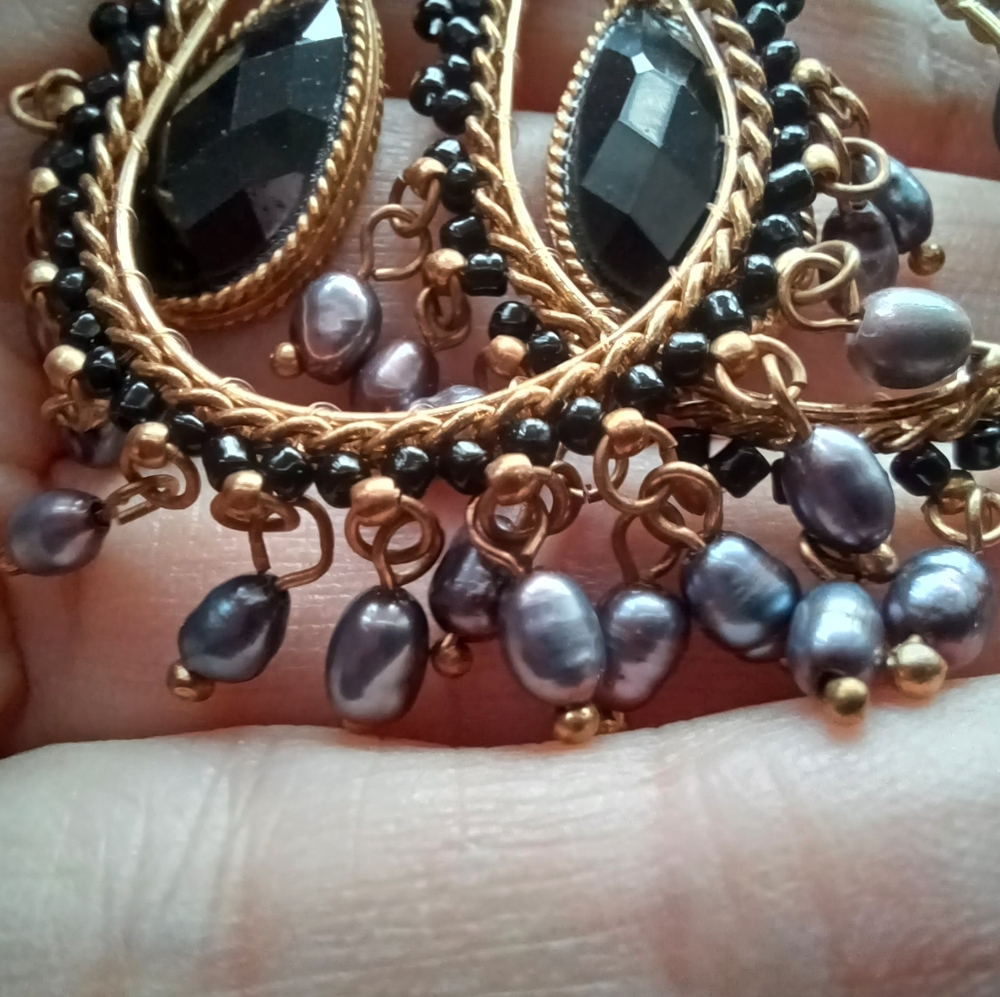 Freshwater pearl dangles. - Picture 6 of 9
